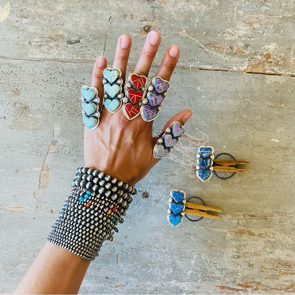 SOLD ♥️ Navajo ♥️ Signed Sterling Silver & Blue Purple Lab Opal Hearts Ring - Picture 11 of 12